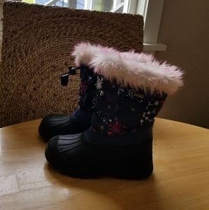 Girls snow boots, 13